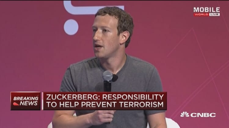 Zuckerberg: We are sympathetic to Apple 