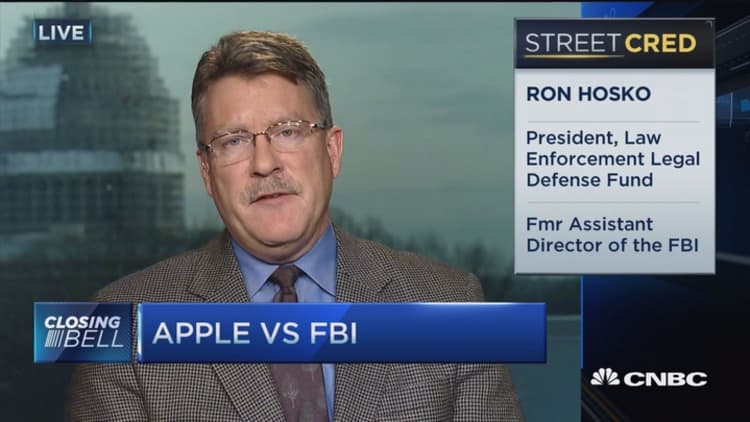 Pros break down Apple vs FBI