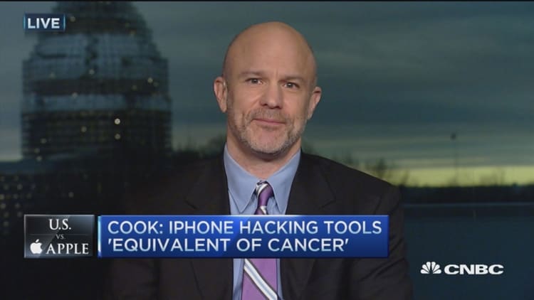 Apple's fight with FBI: Expert