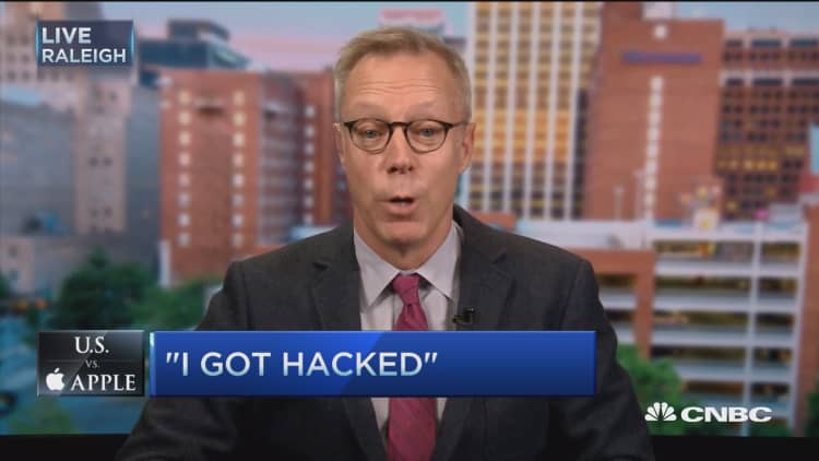Hacked reporter: Don't make my mistake
