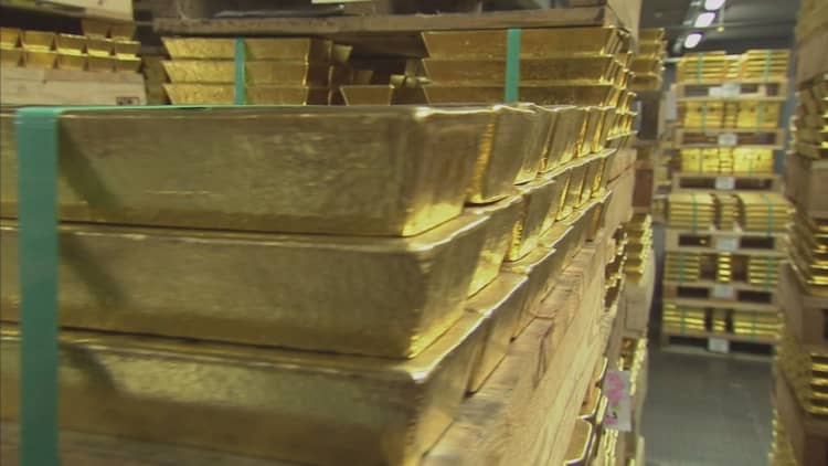 Deutsche Bank says it's time to buy gold