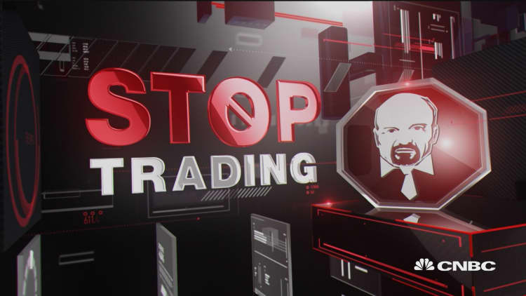 Cramer's Stop Trading: No panic on Foot Locker