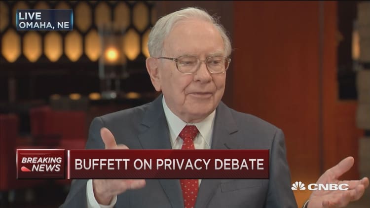 Buffett on Apple's DOJ battle