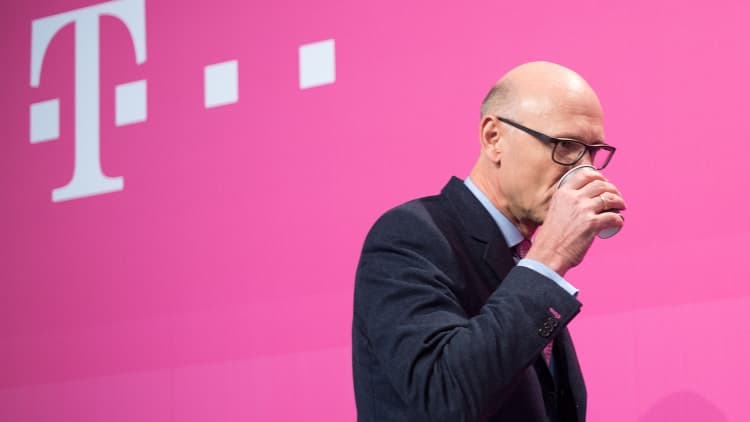 We're going to build the best 5G network, Deutsche Telekom CEO says