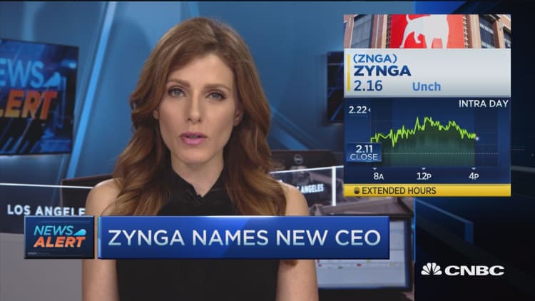 Zynga focuses on mobile, replaces CEO