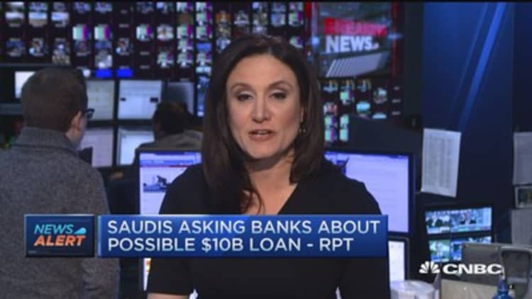 Saudis asking banks about possible $10B loan - Report
