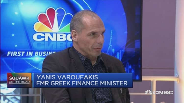 Greece's Varoufakis addresses EU migrant crisis