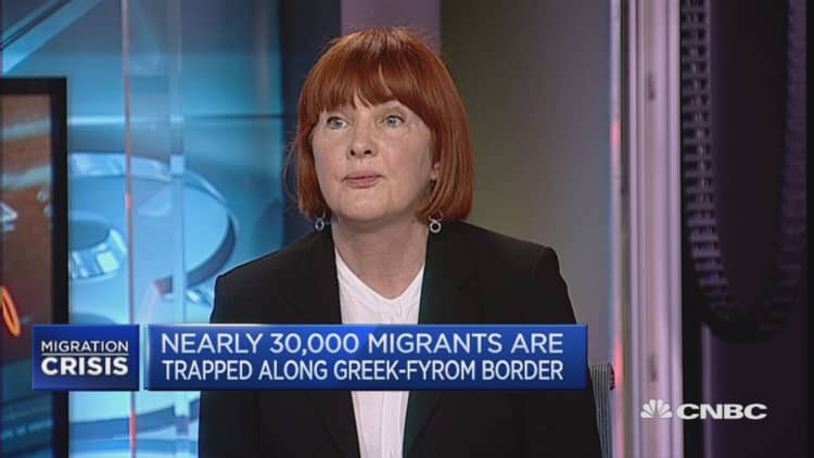 How can Europe deal with the migrant crisis?