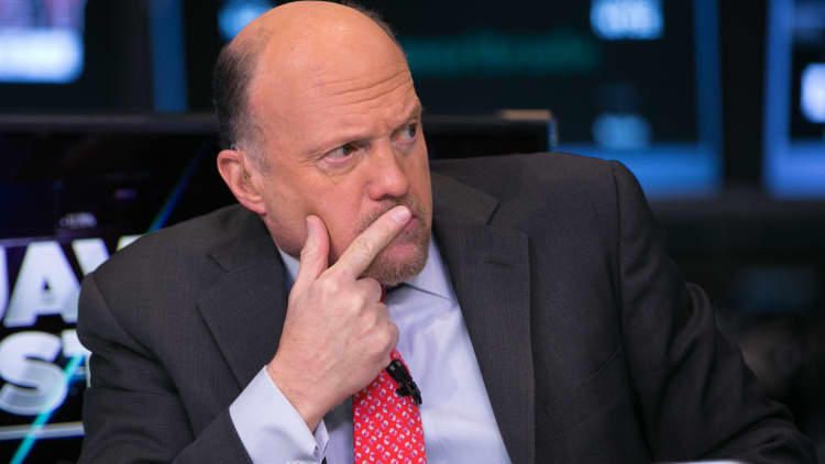Cramer: Tug of war for financial stocks based on interest rates