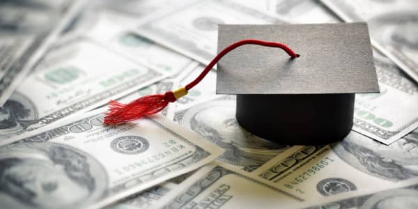Paying down student loans vs. saving for retirement: Here's how to prioritize