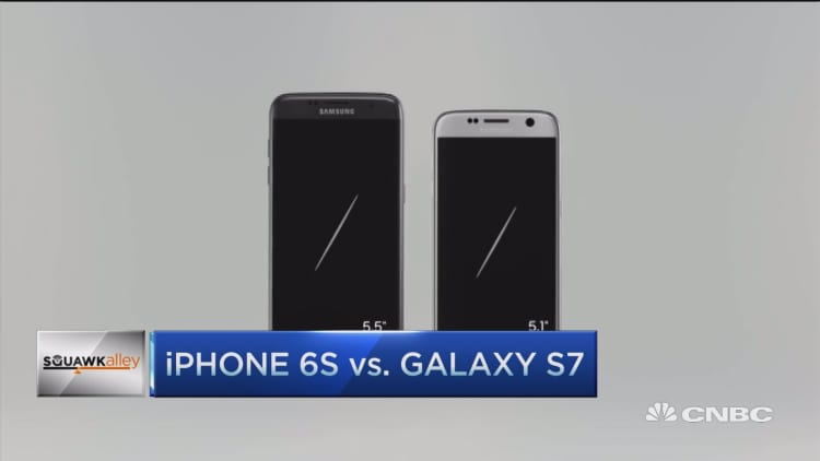 Walt Mossberg: Galaxy S7 'beautiful' but...