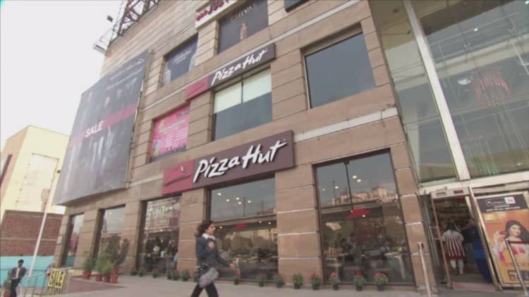 Pizza Hut to award free pizza for Pi Day