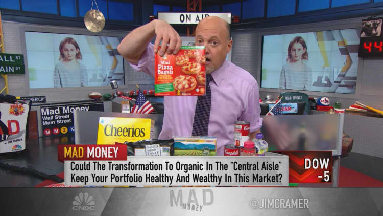 Cramer: A food revolution crushing the averages