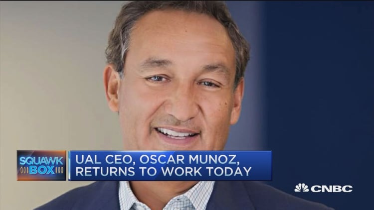 United CEO Munoz returns to work