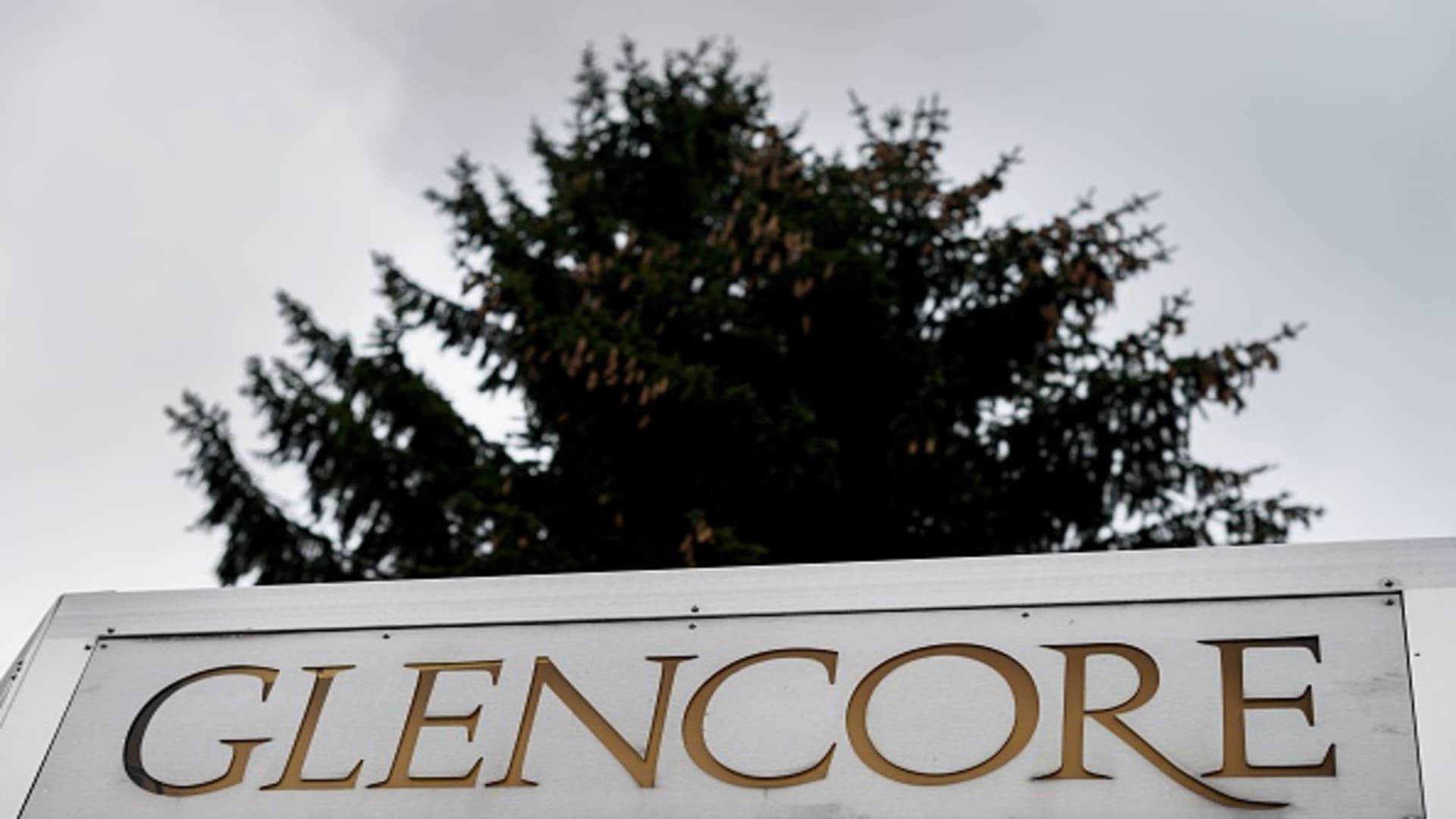 Glencore to return further .5 billion to shareholders after report earnings