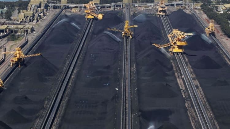 Glencore putting Australian coal train fleet on the block