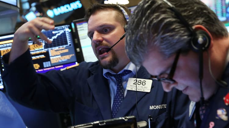 Wall Street looks to Yellen as new week begins