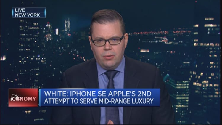 Smaller iPhone 5SE aimed at EM markets?