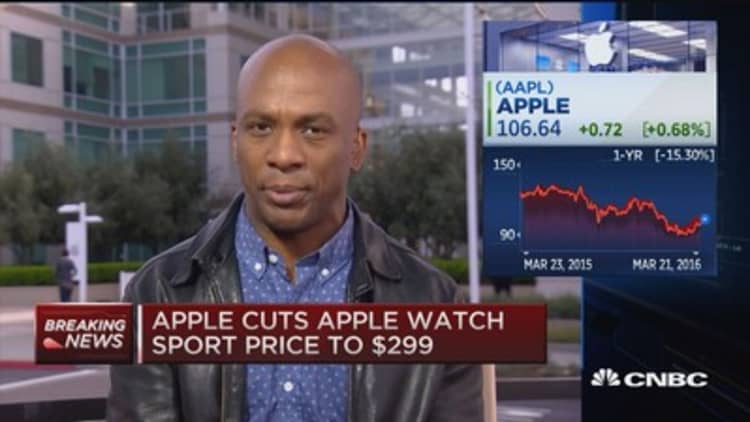 Apple cuts Apple Watch sport price to $299