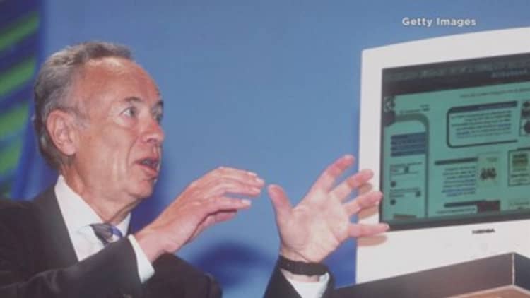 Former Intel CEO Andrew Grove dies at 79