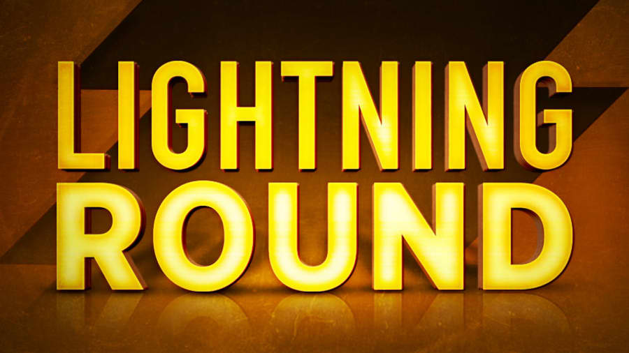 Cramer's lightning round: Paramount is worth the house of pain
