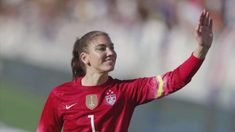 US women's soccer players fight pay gap
