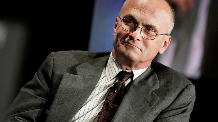 Puzder withdraws from consideration for Labor