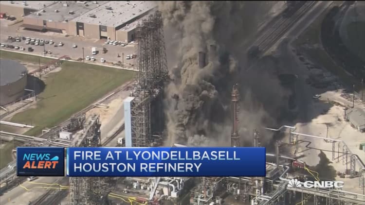 Fire at LyondellBasell Houston plant