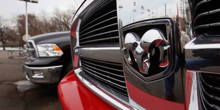 Fiat Chrysler recalls 882,000 pickup trucks for steering, pedal issues