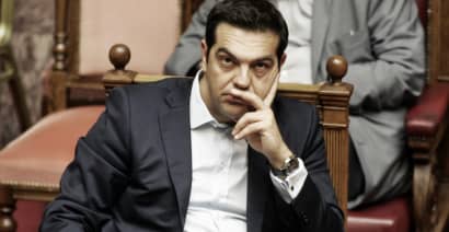 Greece passes austerity 2017 budget, eyes 2.7 percent growth