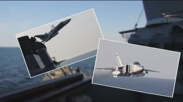 Russian fighter jets buzz US ship