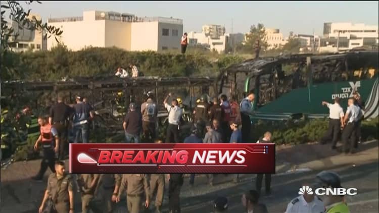 Jerusalem bus explodes, 21 injured