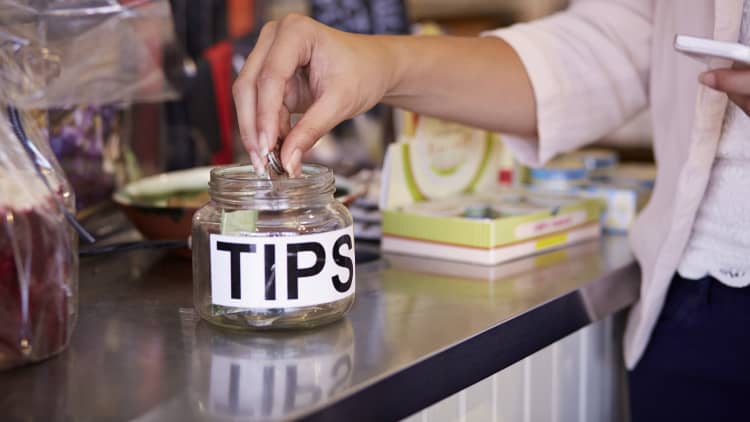 Tipping 101: Here’s when and how much you should tip