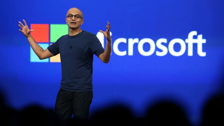 Microsoft's cloud growth boosts stock higher