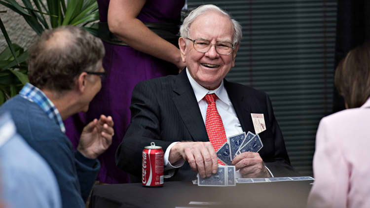 Buffett: Don't put too much stock in Icahn's market warning