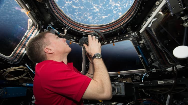 Astronaut Terry Virts snaps out-of-this-world views of Earth