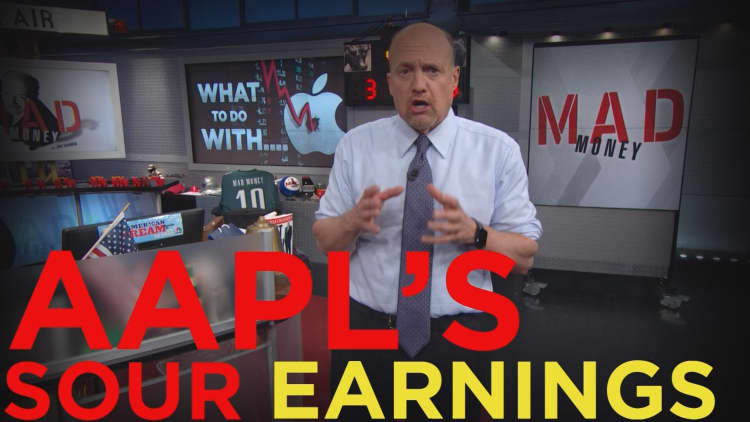 Cramer Remix: The issue with Apple