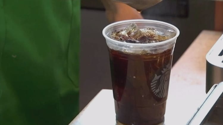 Starbucks sued for serving too much ice