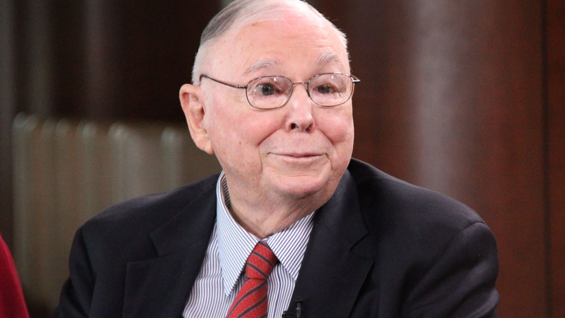 At 99, billionaire Charlie Munger shared his No. 1 tip for living a long, happy life: 'Avoid crazy at all costs'