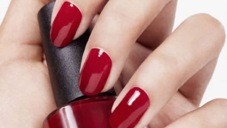 This ‘Uber for beauty’ app wants to raise $1.4M to bring manicures to your door