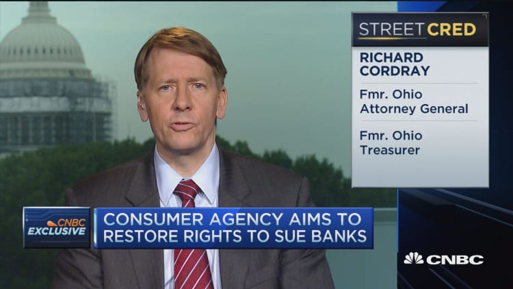 Consumer agency aims to restore rights to sue banks