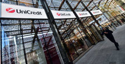 Unicredit beats forecast with Q1 net profit of 907 million euros