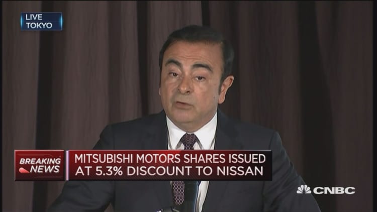 Nissan acquires 34% stake in Mitsubishi 