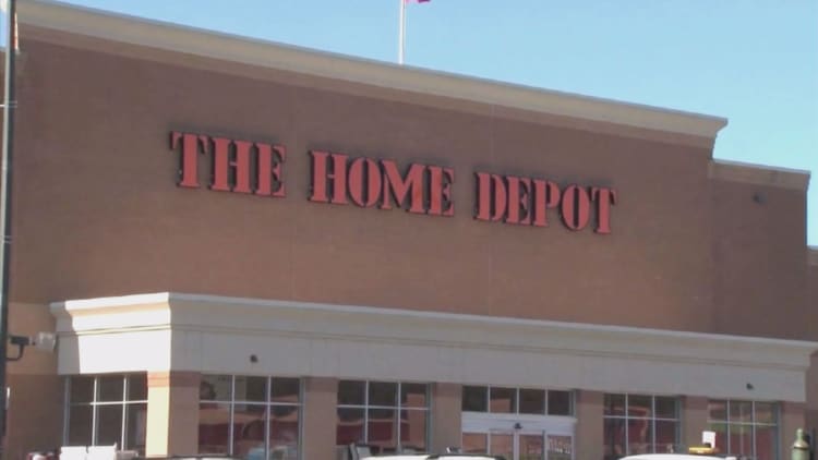 Home Depot beats earnings expectations