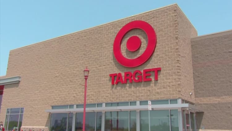 Target delivers mixed first quarter earnings