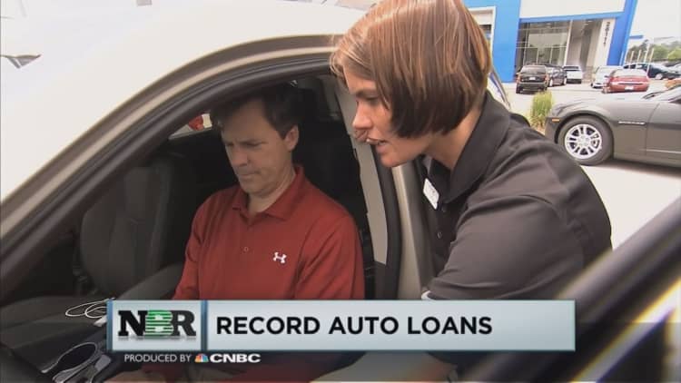 Auto loans top $1 trillion