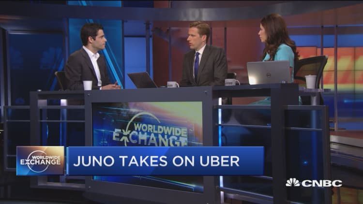 Juno takes on Uber, gives drivers equity