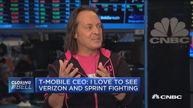 T-Mobile CEO: I love to see VZ & S fighting