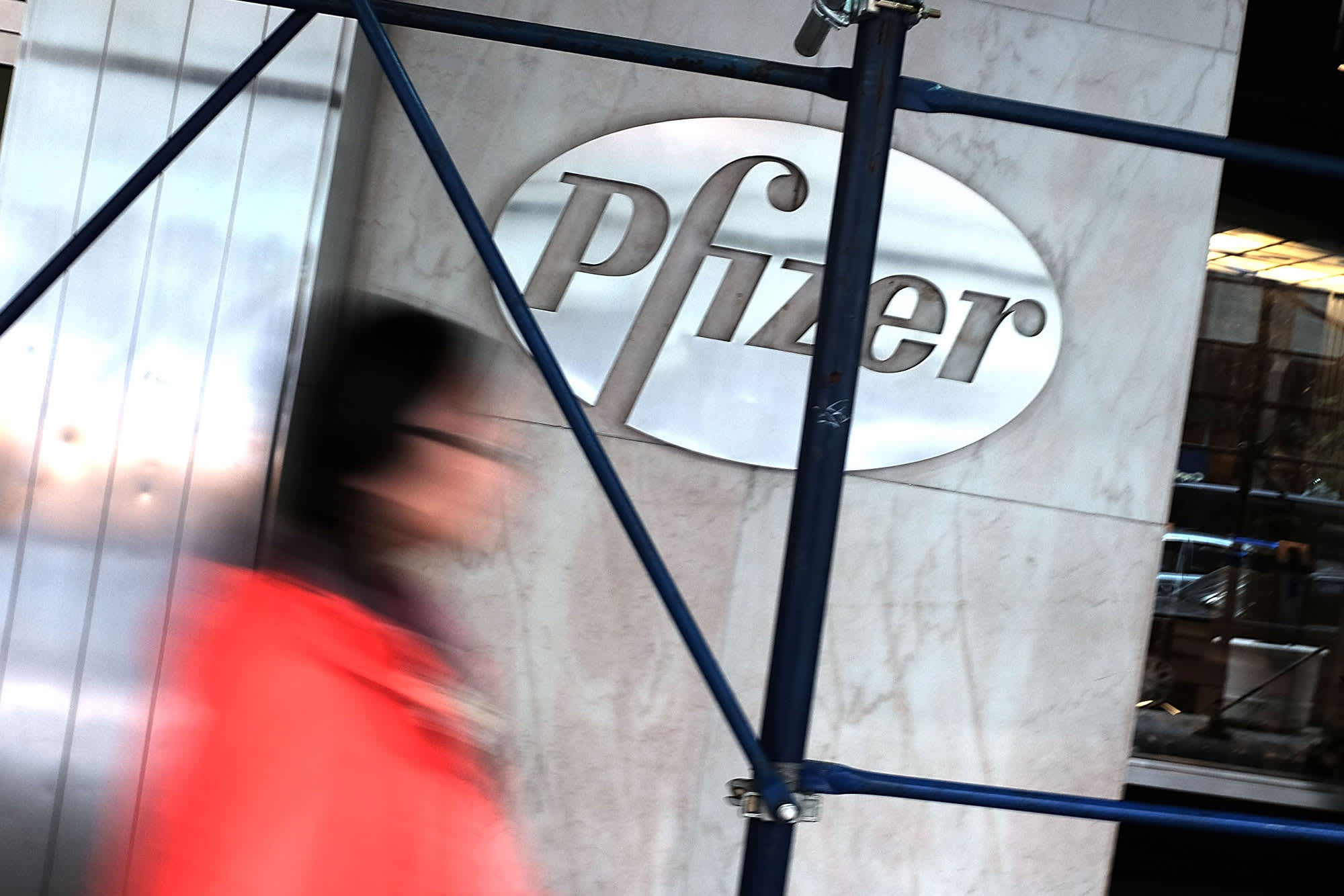 Pfizer to cut U.S. sales staff as meetings with health-care providers move to virtual