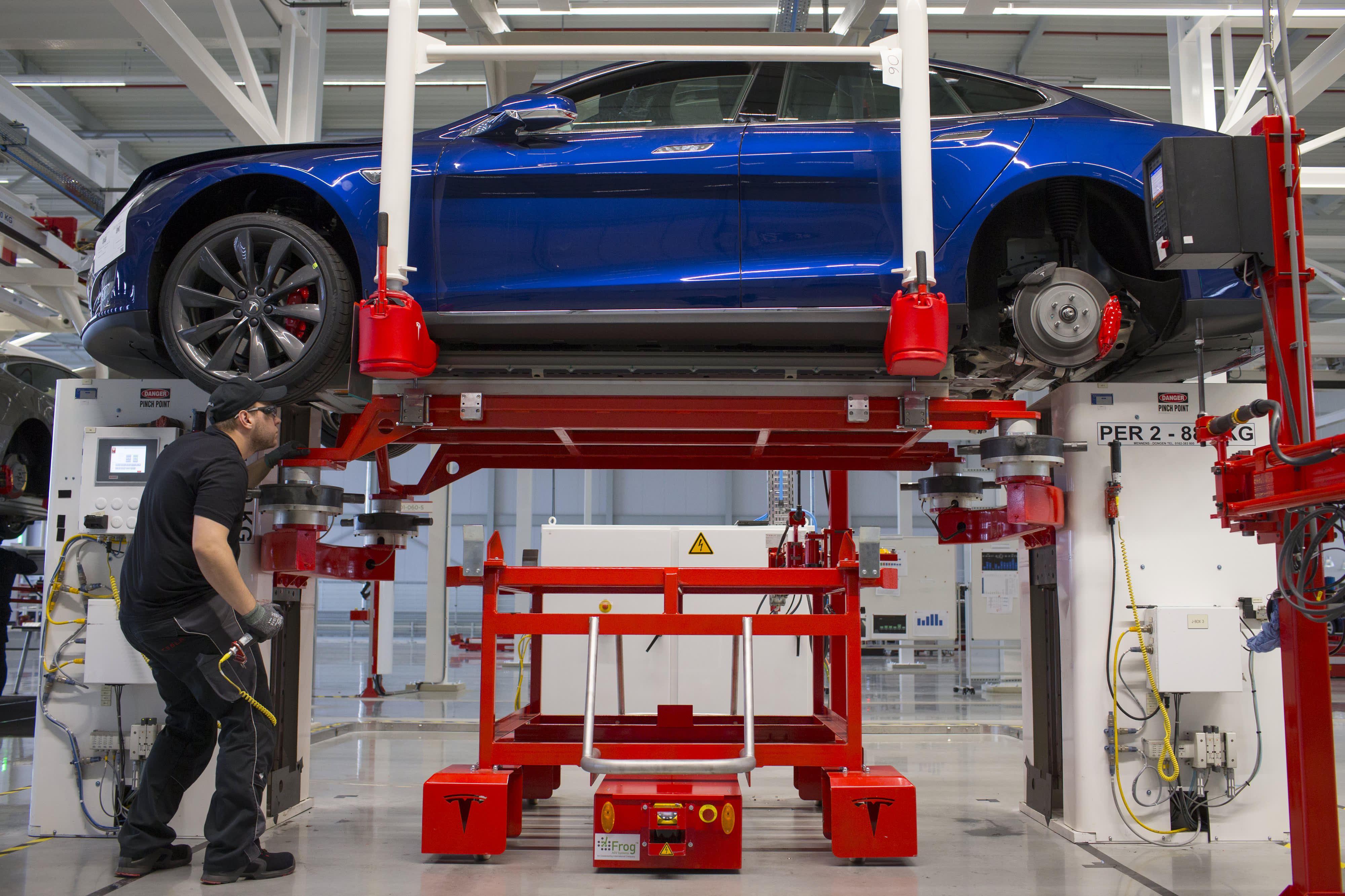 Tesla and the science behind low-cost, next-gen million-mile EV battery